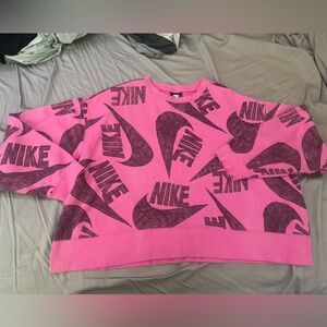 Nike oversized crop top sweater in awesome condition ! Size 3X